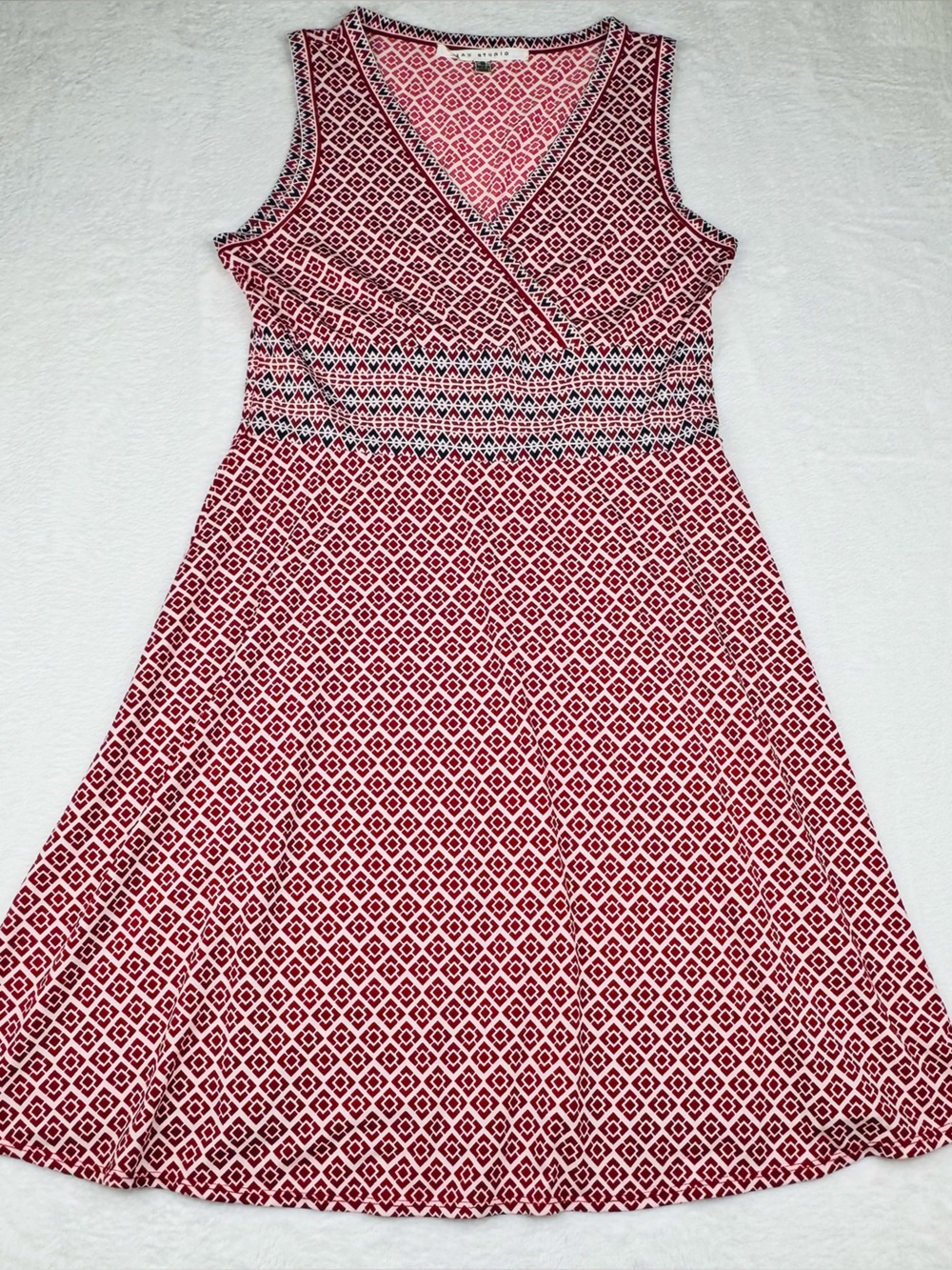 Max Studio dress. Size M. Red, white, and black geometric pattern.